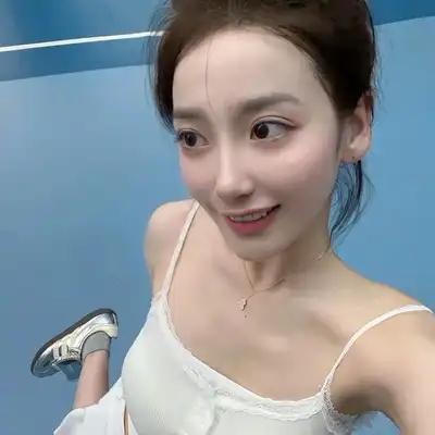 阎巧